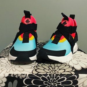 W Air Huarache Run Ultra